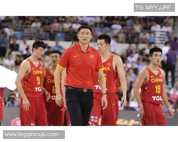 中国男篮迎战乌克兰队全力争胜展现实力与团队精神